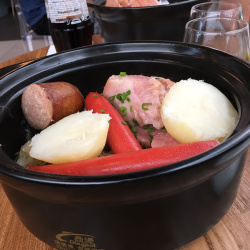 Tamaa matai au Pacific Plaza